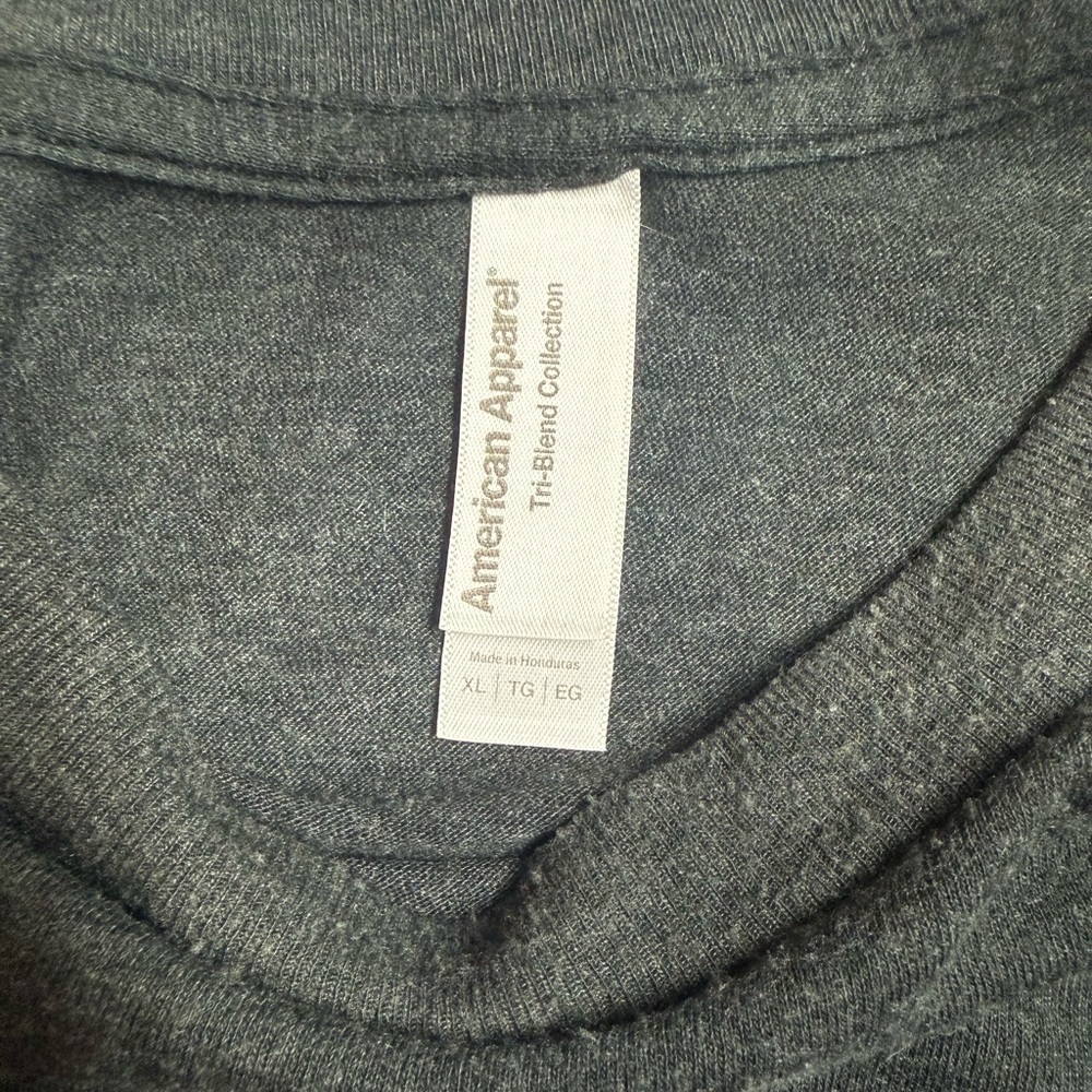 Papa’s Pilar, rum shirt from Key West- American Apparel Charcoal Graphic Tee- XL - Picture 3 of 3